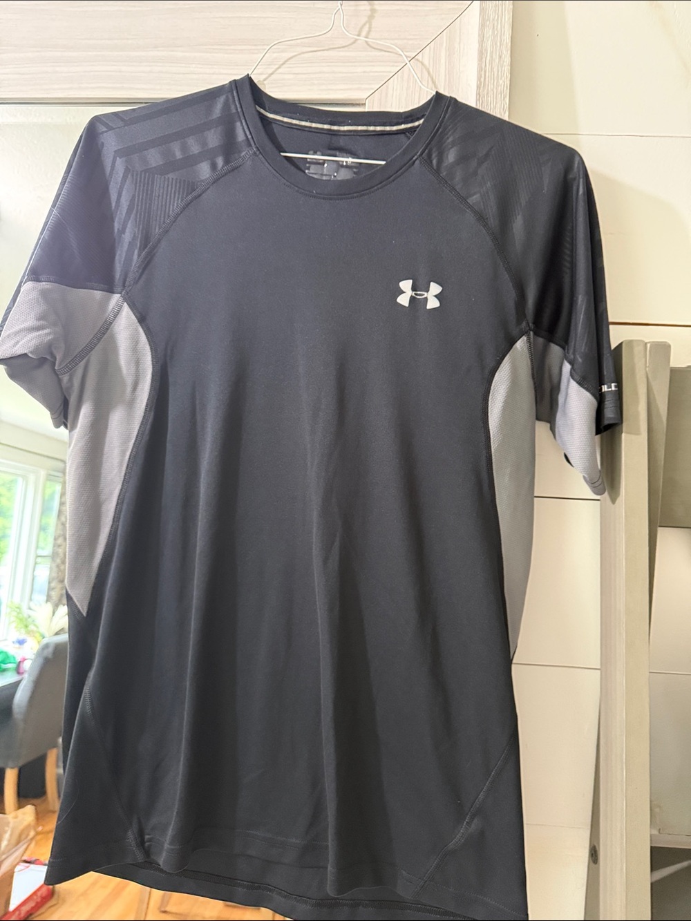 Under Armour Black and Gray Men's Athletic Shirt
